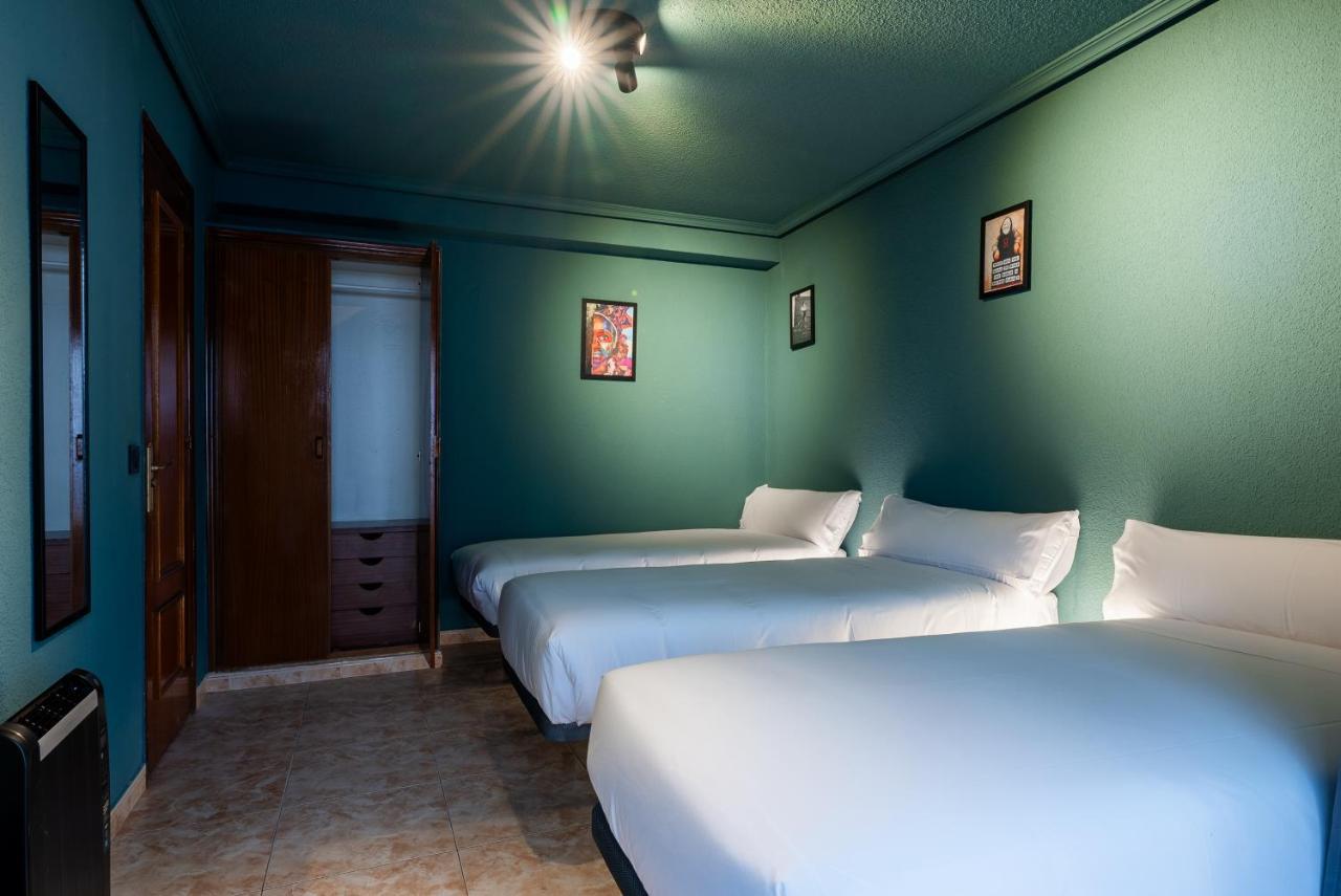 Ideal Hostel Madrid Luaran gambar