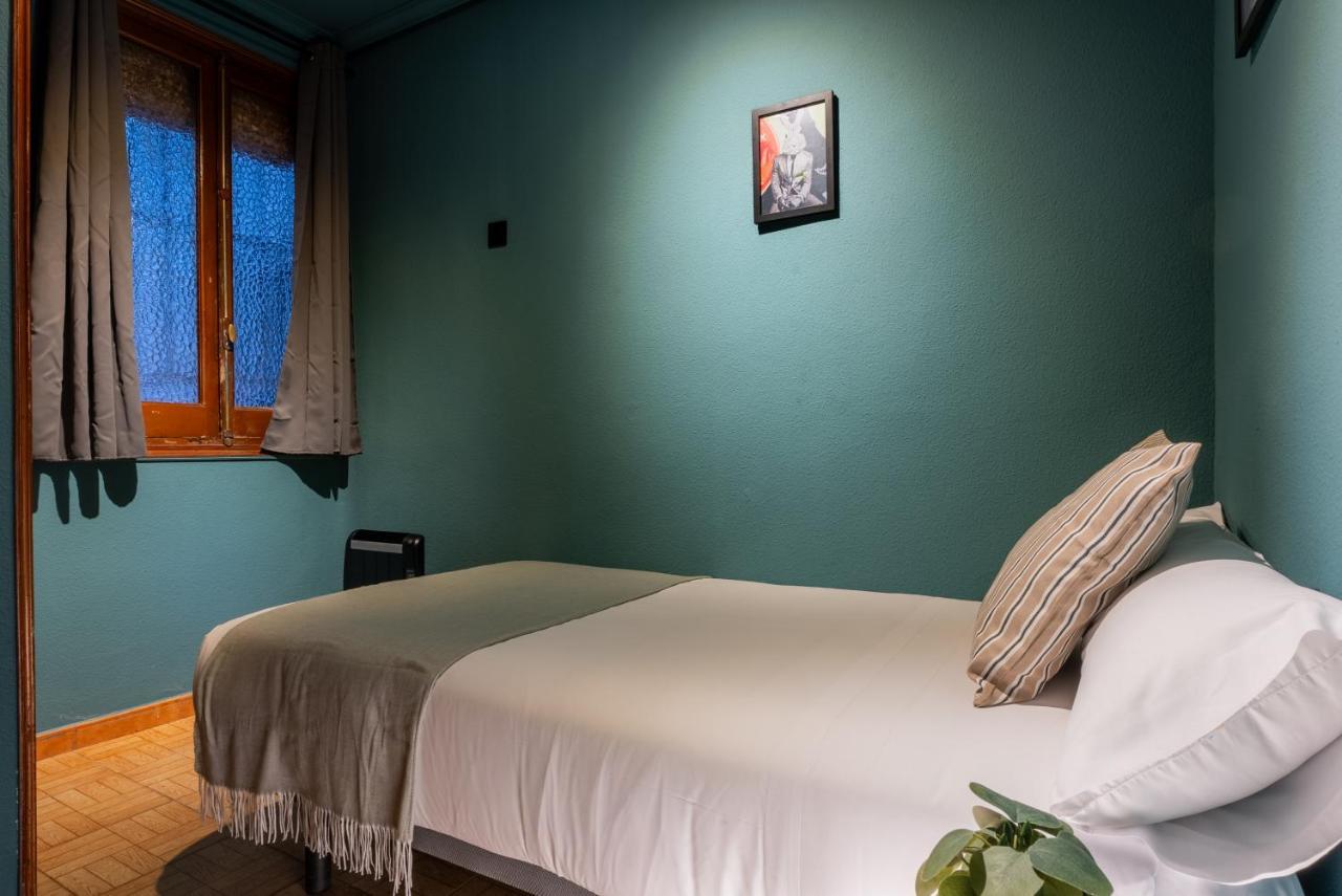 Ideal Hostel Madrid Luaran gambar